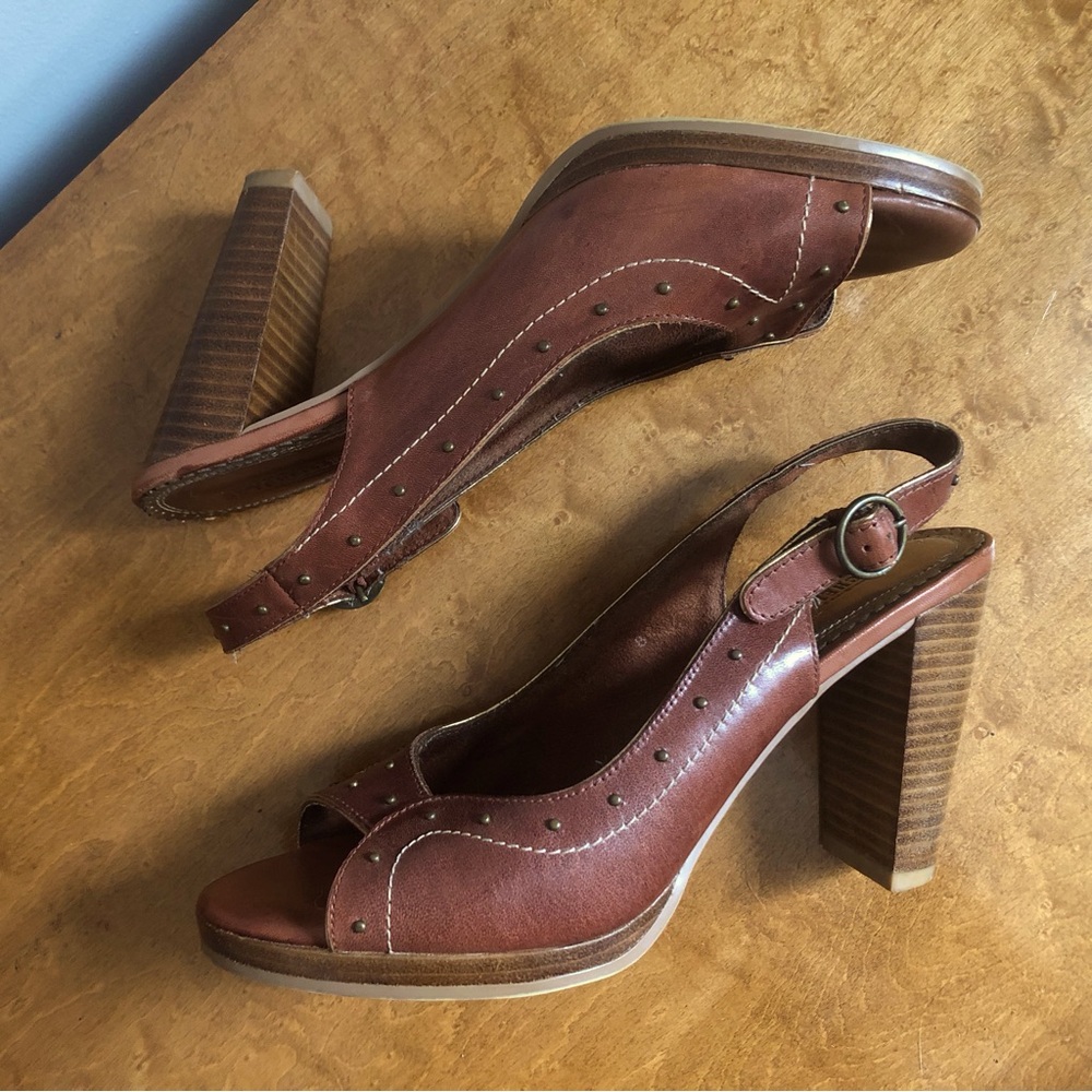 EUC Seychelles Burnt Sienna Sling Back Peep Toe Heels with Metal Stud Accents